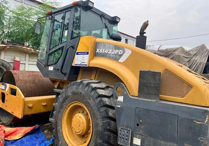 Soil compactor, 12 T