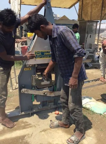 Hydraulic block press in operation.